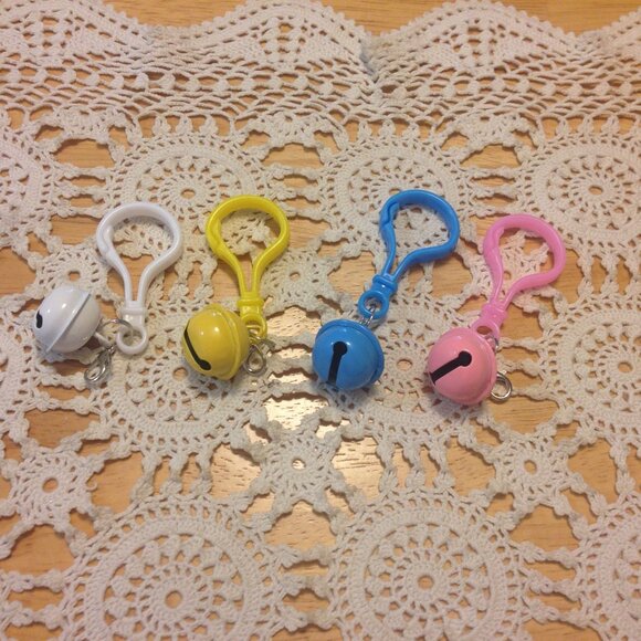 Four bell backpack clip, pet clip, keyrings - Picture 1 of 4
